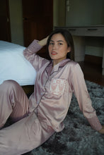 Load image into Gallery viewer, Mauve silk pajama pants set
