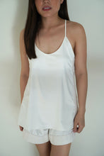 Load image into Gallery viewer, White sleeveless shorts set
